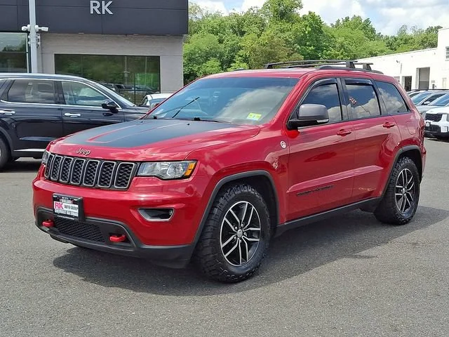 Used 2017 Red Jeep Trailhawk image 4