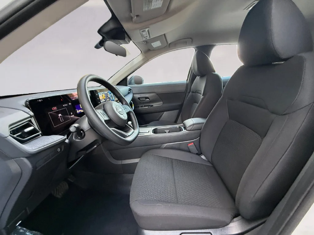 New 2027 White Nissan S image 10