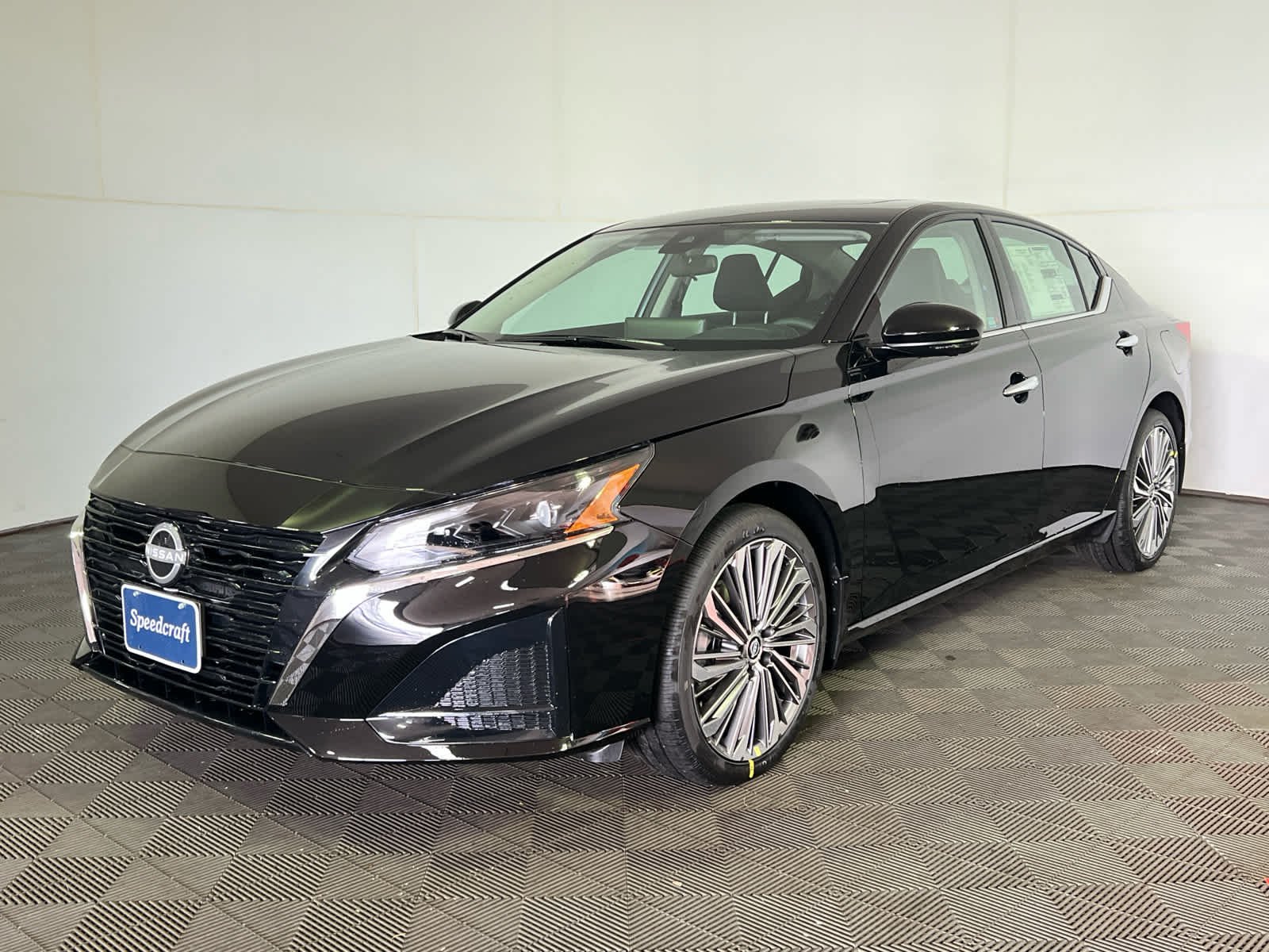 2025 Nissan Altima SL - Photo 3