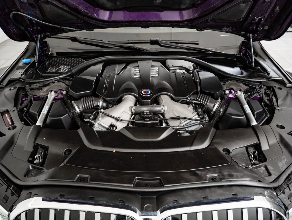 Used 2022 Twilight Purple Metallic BMW ALPINA B7 xDrive image 53