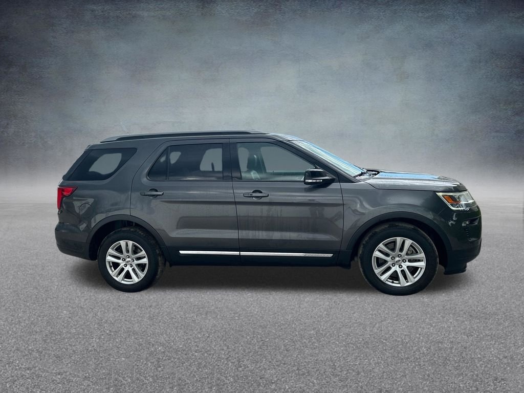 Used 2018 Gray Ford XLT image 7