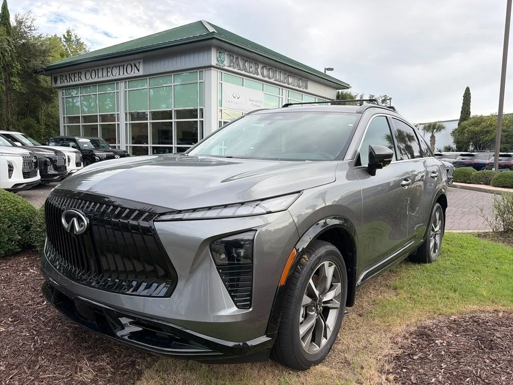 New 2027 GRAPHITE SHADOW INFINITI LUXE image 3