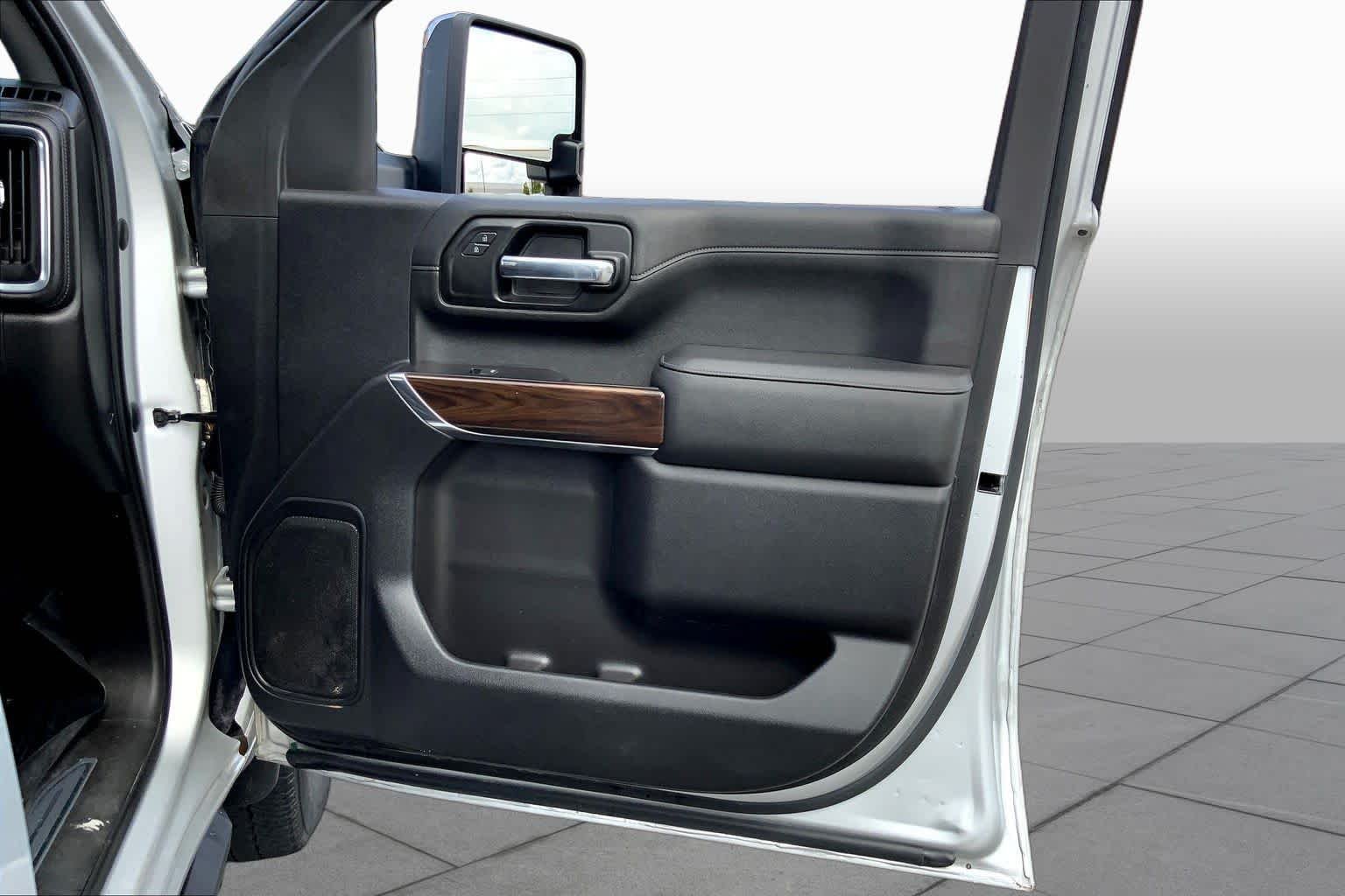 Used 2021 Quicksilver Metallic GMC SLT image 22