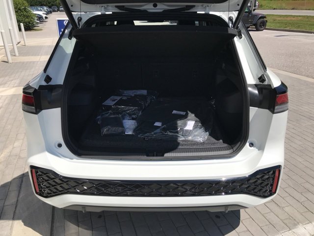 New 2026 Opal White Pearl Volkswagen SE R-Line Black image 25