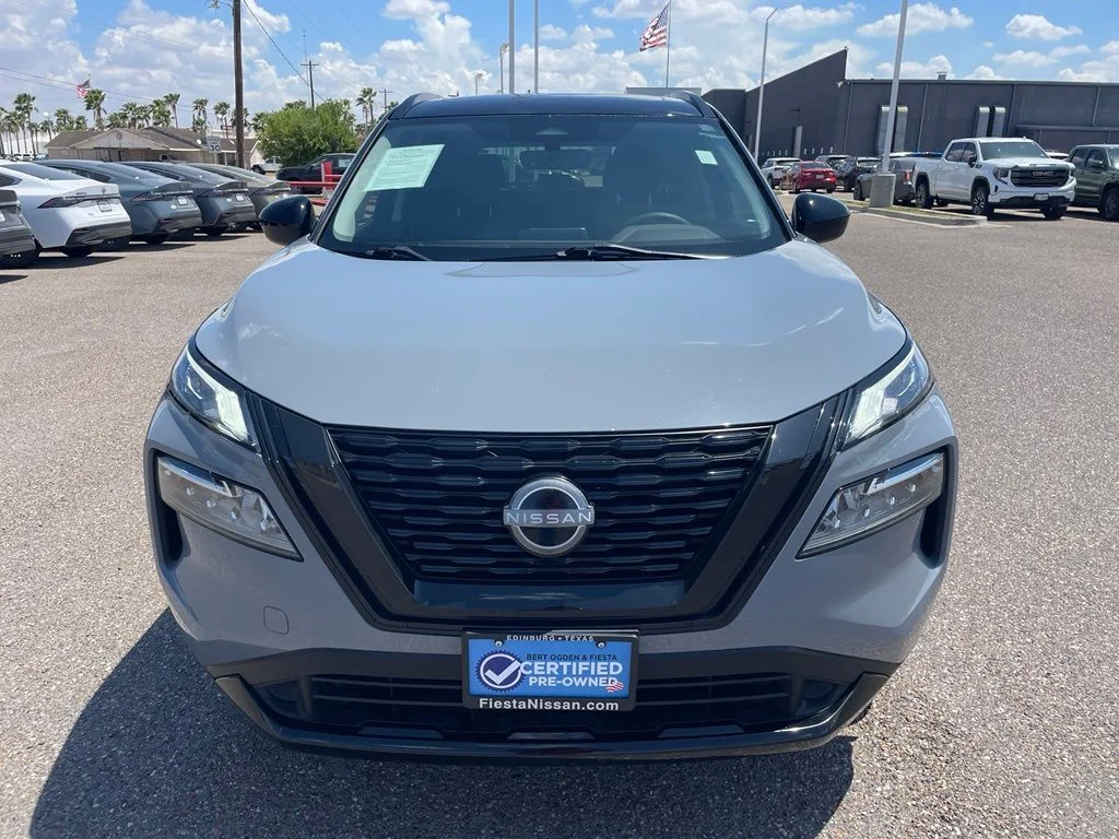 Used 2023 Gray Nissan SV image 2