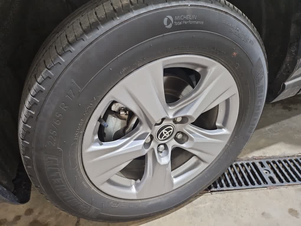 Used 2025 Magnetic Gray Metallic Toyota XLE image 8