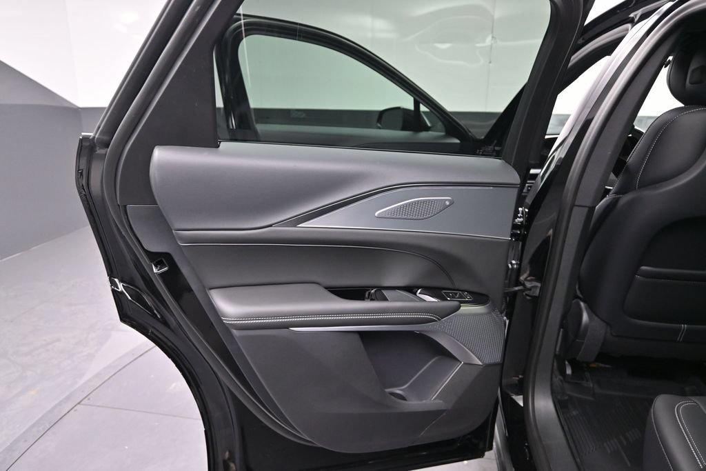 2027 Cadillac LYRIQ Premium Sport - Photo 12