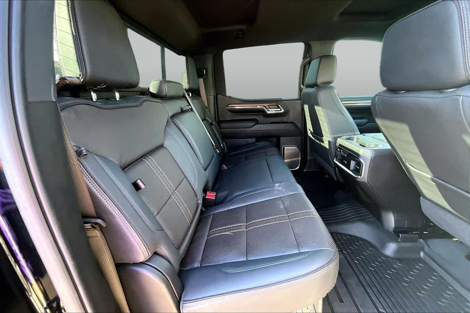 Used 2024 Black Chevrolet High Country image 22