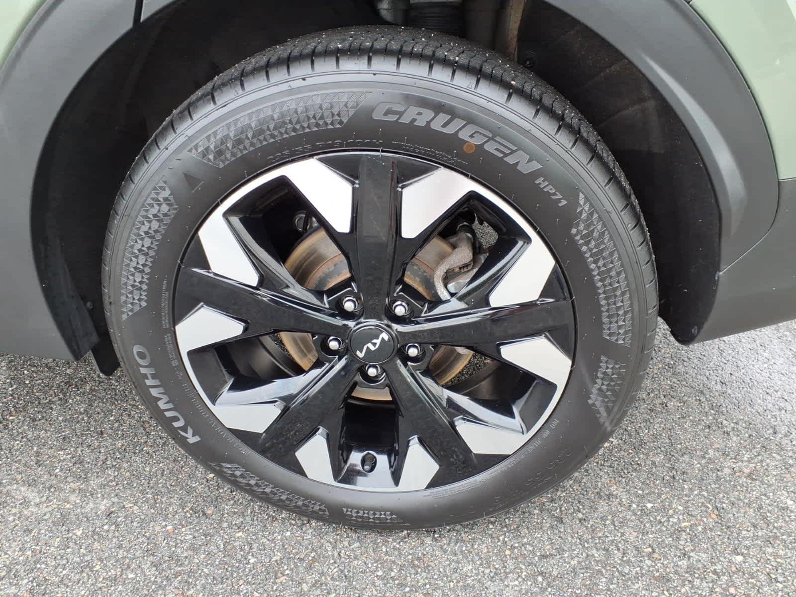 Used 2023 Jungle Green Kia X-Line image 9
