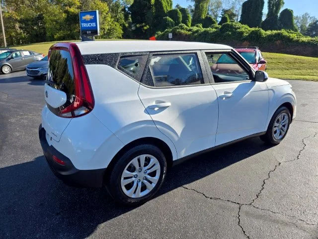 Used 2020 White Kia LX image 8