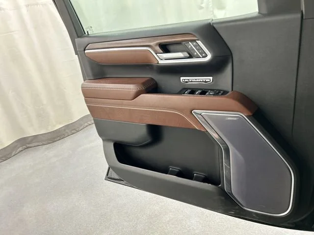 Used 2022 Onyx Black GMC Denali Ultimate image 22