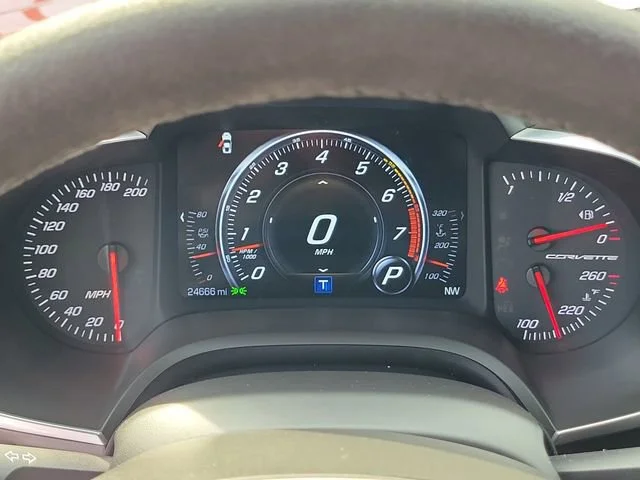 2017 Chevrolet Corvette 2LT - Photo 30