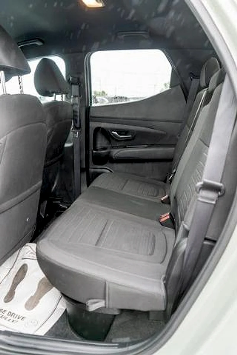 Used 2022 Sage Gray Hyundai SEL image 12