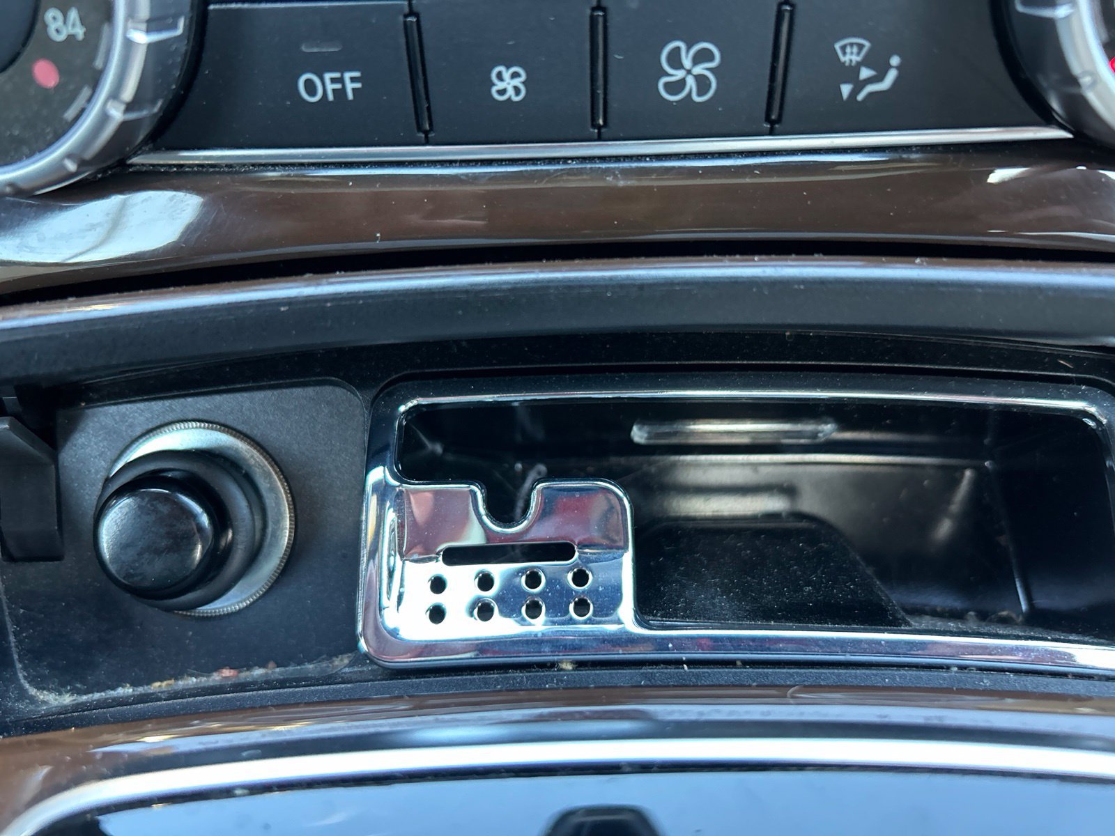 Used 2020 White Mercedes-Benz SLC 300 image 31