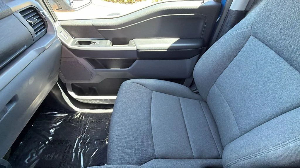 Used 2025 Blue Metallic Ford XLT image 12