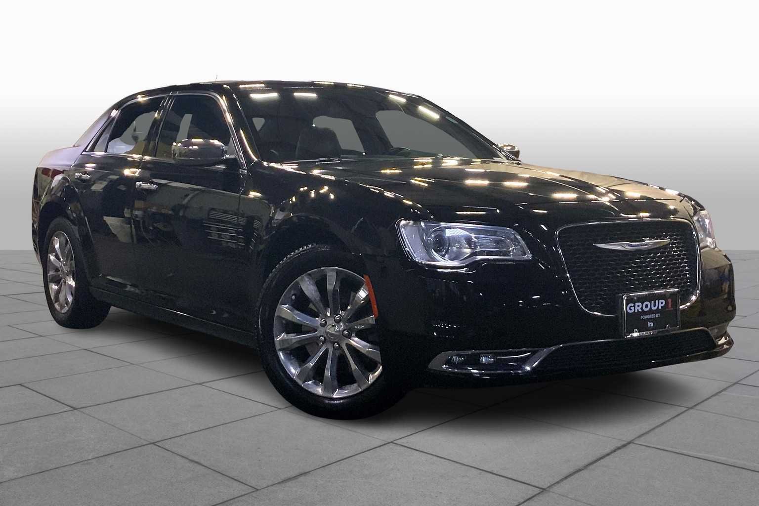 Used 2018 Gloss Black Chrysler Limited image 3
