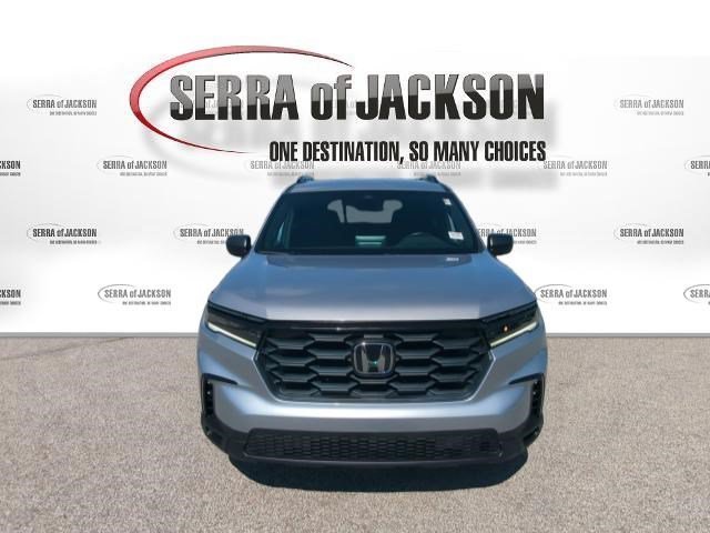 Used 2025  Honda Sport image 3