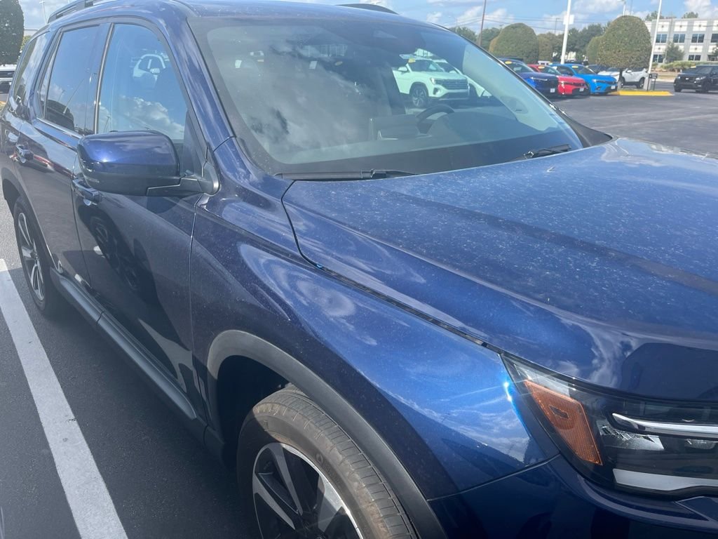 Used 2023 Obsidian Blue Pearl Honda Touring image 3