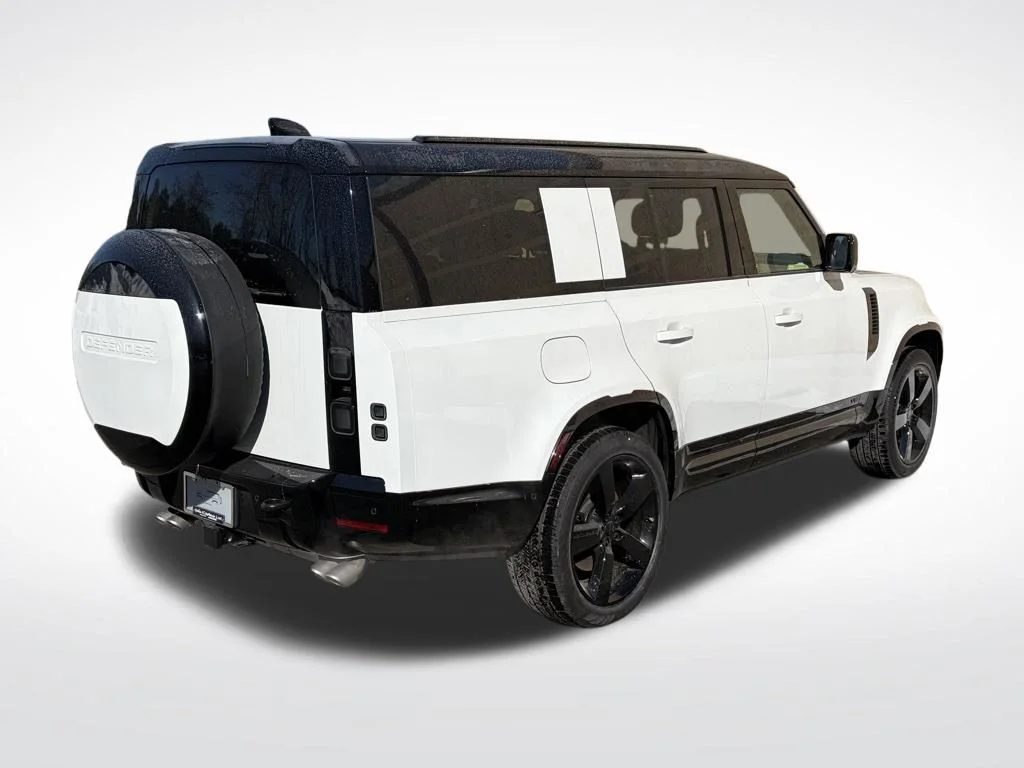 New 2026 White Land Rover V8 image 6
