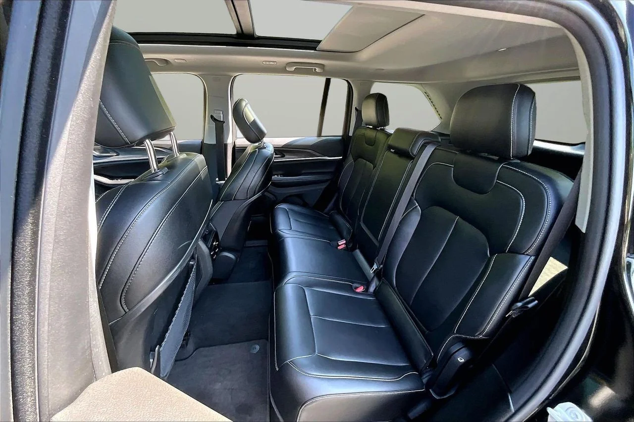 Used 2023 Black Jeep Limited image 23