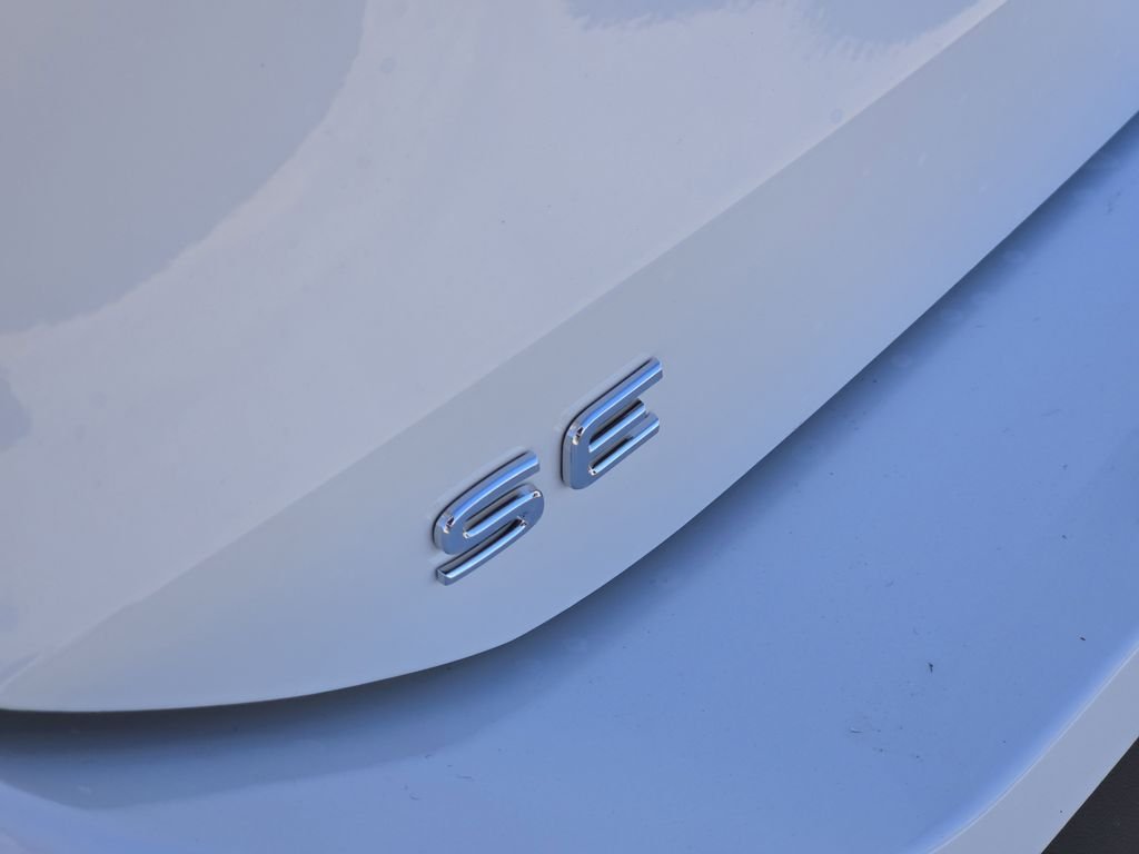 New 2026 White/off-white Volkswagen 2.0T SE image 8