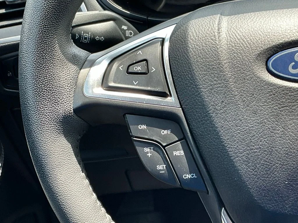Used 2023 Black Ford SEL image 38