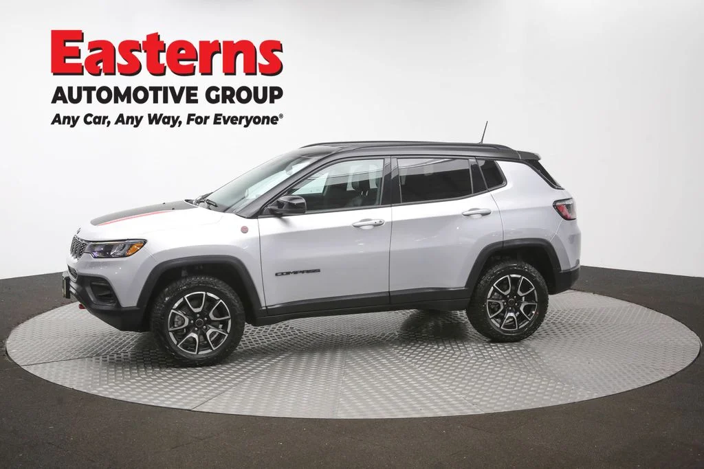 Used 2025 Silver Jeep Trailhawk image 57