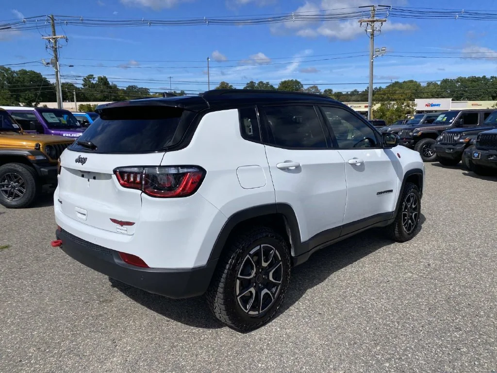 Certified Used 2026 White Jeep Trailhawk image 3