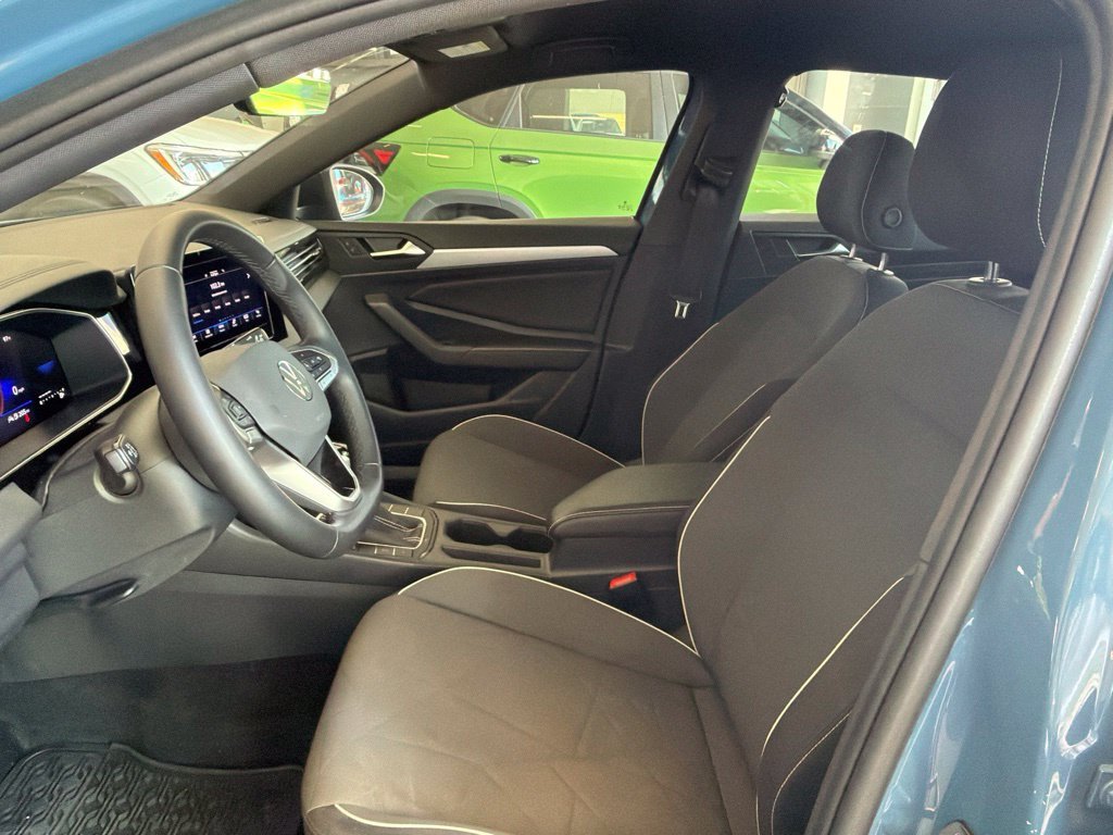 Used 2025 Monterey Blue Volkswagen 1.5T Sport image 7