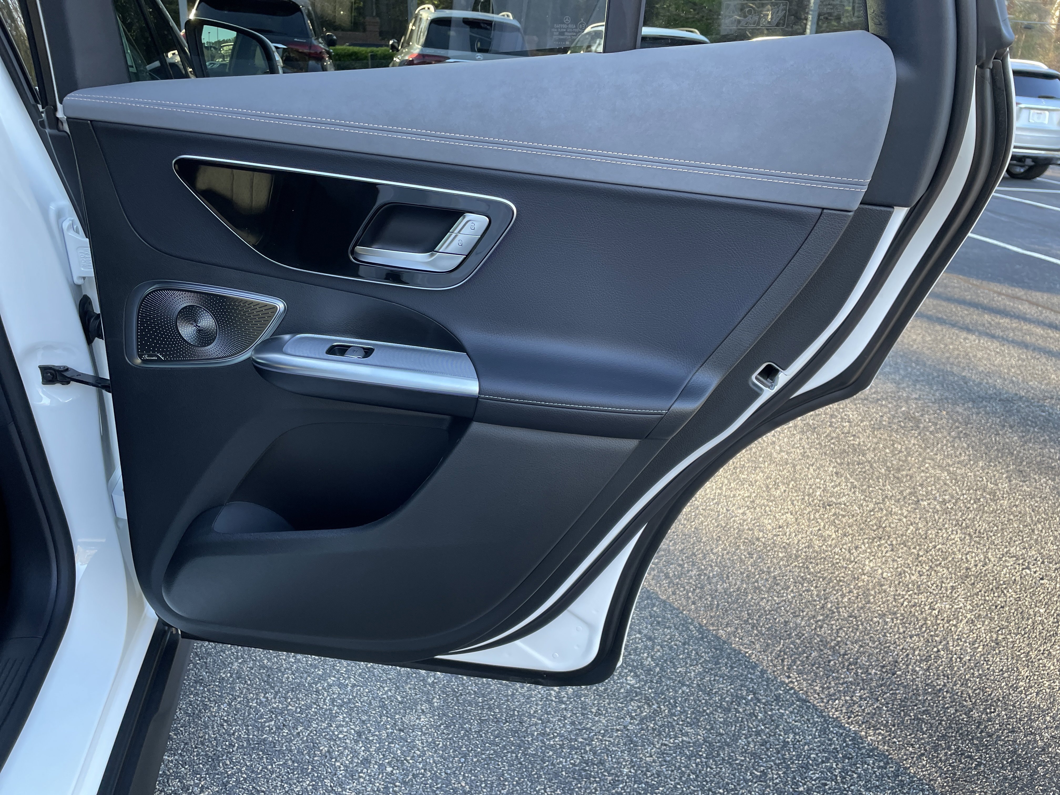New 2026 Polar White Mercedes-Benz EQE 320 4MATIC® SUV image 37