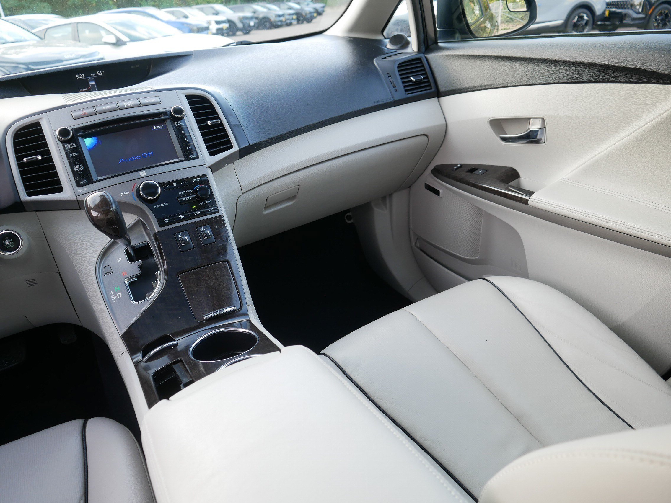 Used 2013 Magnetic Gray Metallic Toyota XLE image 11