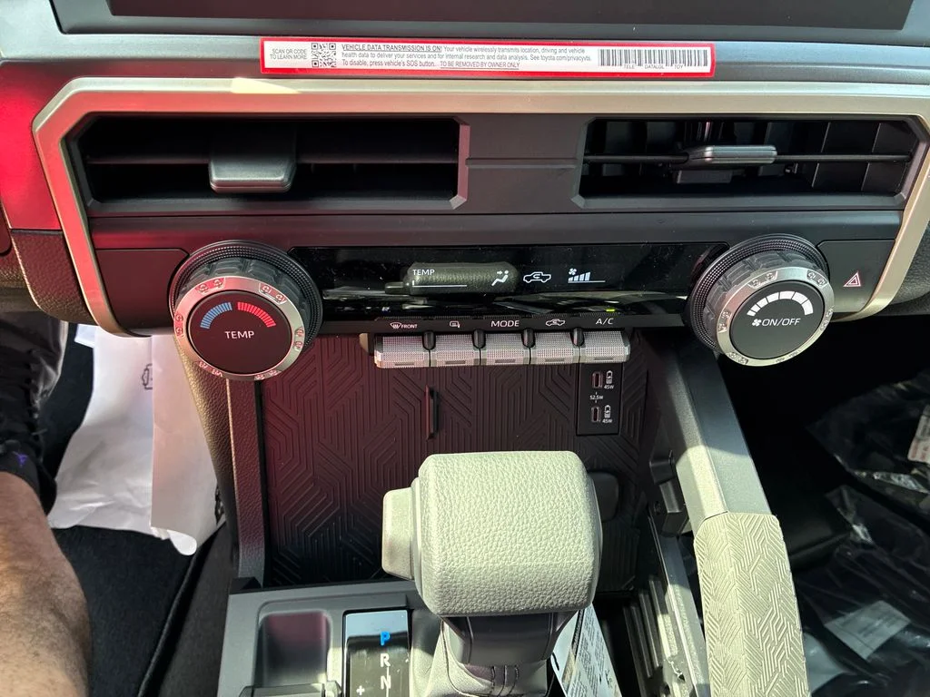 2026 Toyota Tacoma SR5 - Photo 24