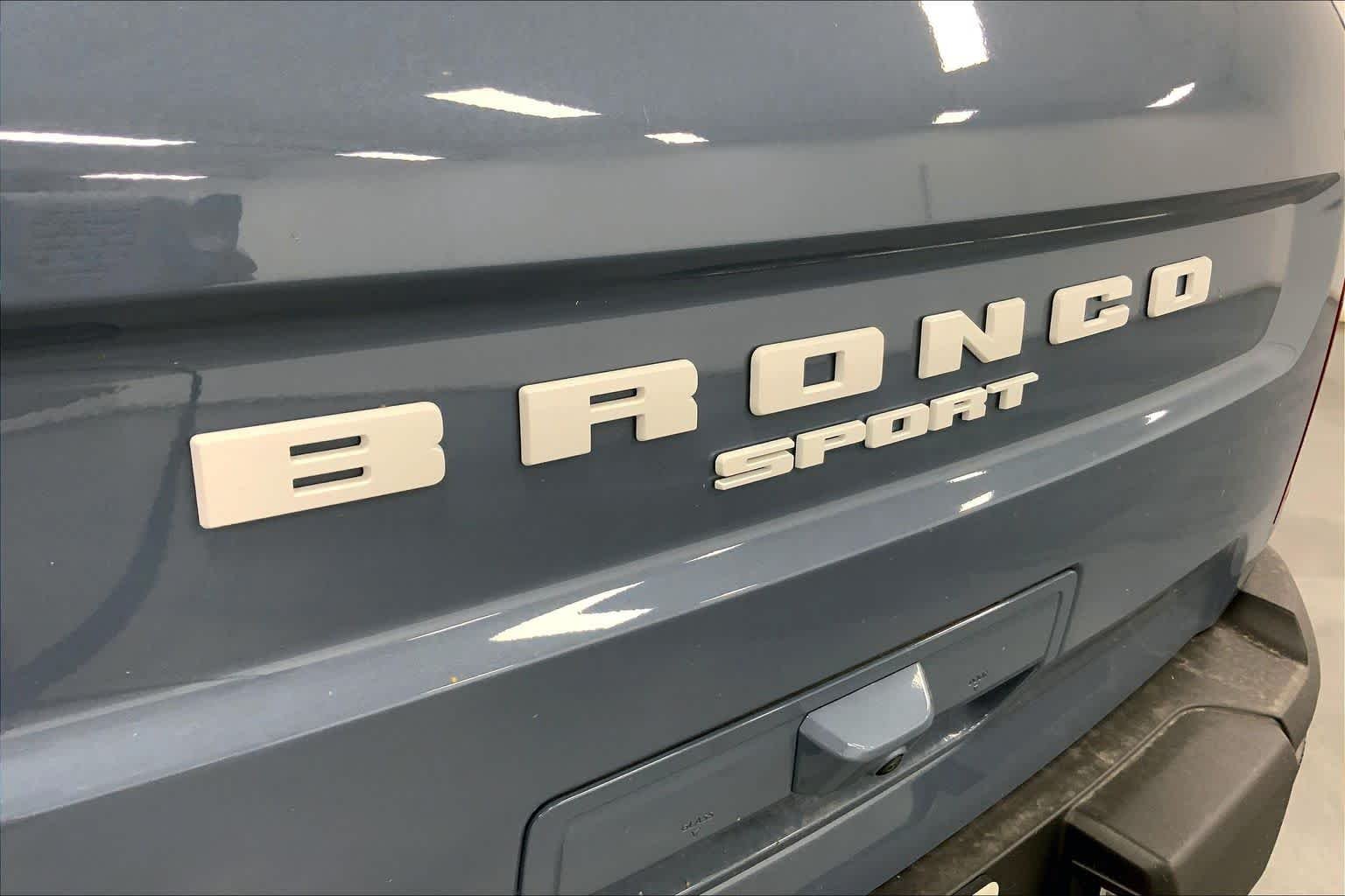 New 2026 Azure Gray Metallic Tri-Coat Ford Badlands® image 12