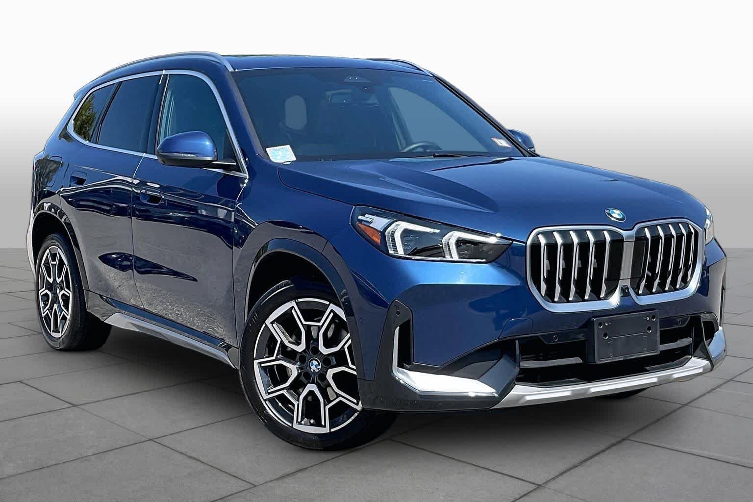 Used 2025 Phytonic Blue Metallic BMW xDrive28i image 2