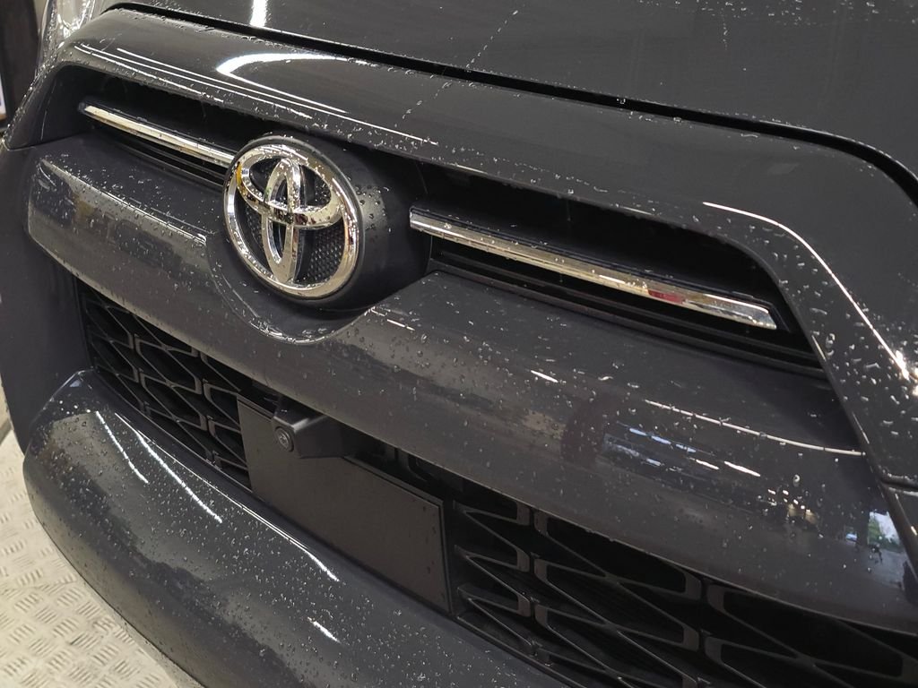 Used 2024  Toyota SR5 Premium image 13