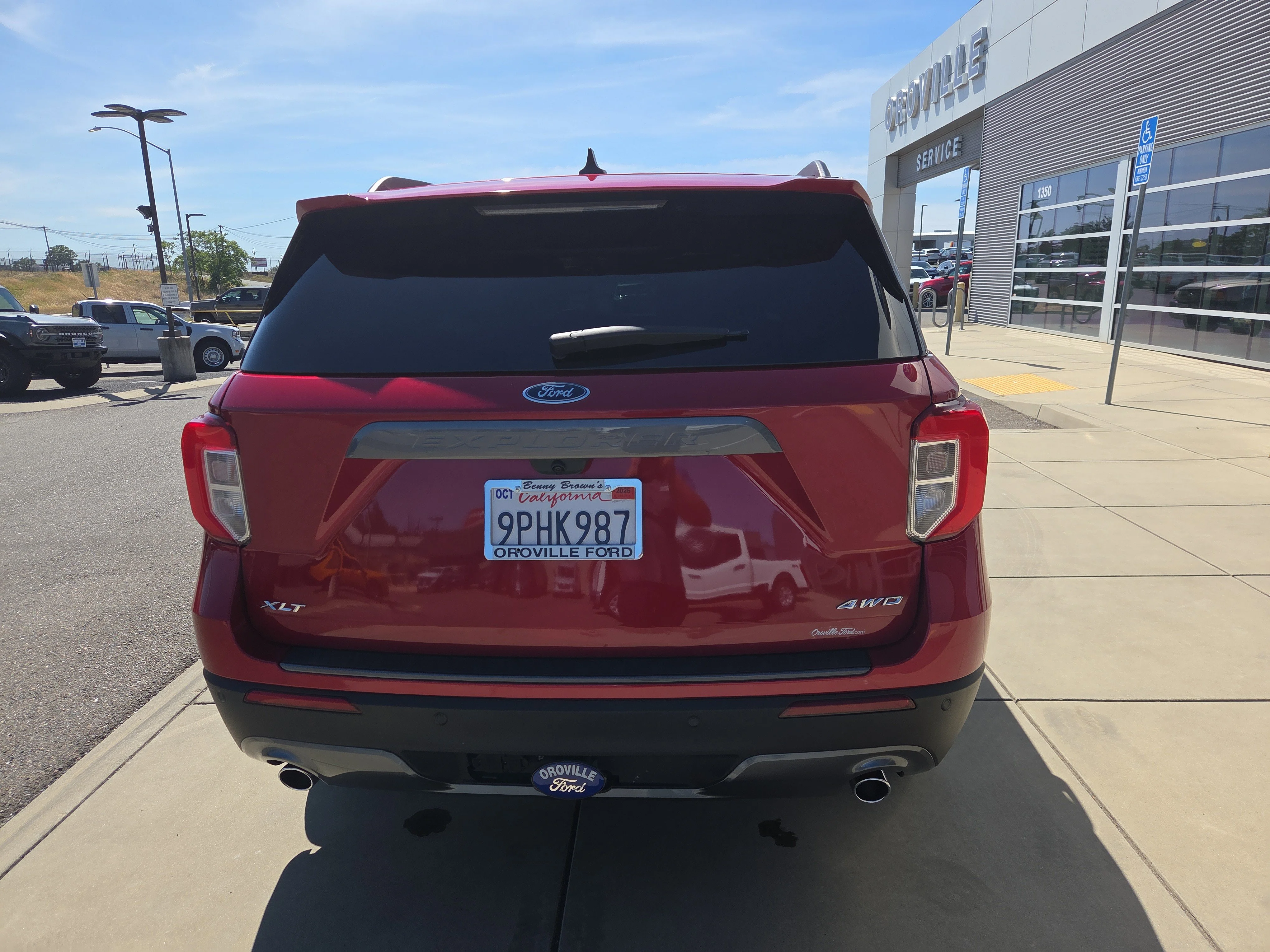 Used 2024 Rapid Red Metallic Tinted Clearcoat Ford XLT image 4