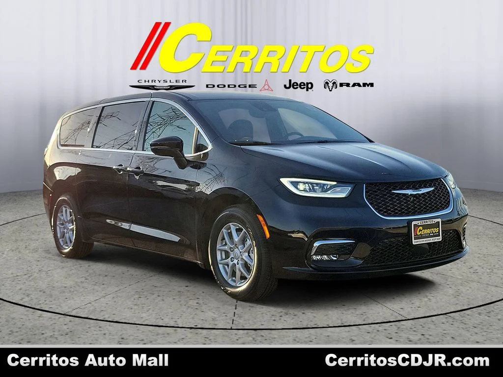 2026 Chrysler Pacifica Select's photo