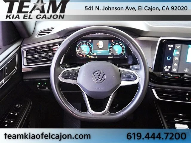 Used 2024  Volkswagen 2.0T SE w/Technology image 19