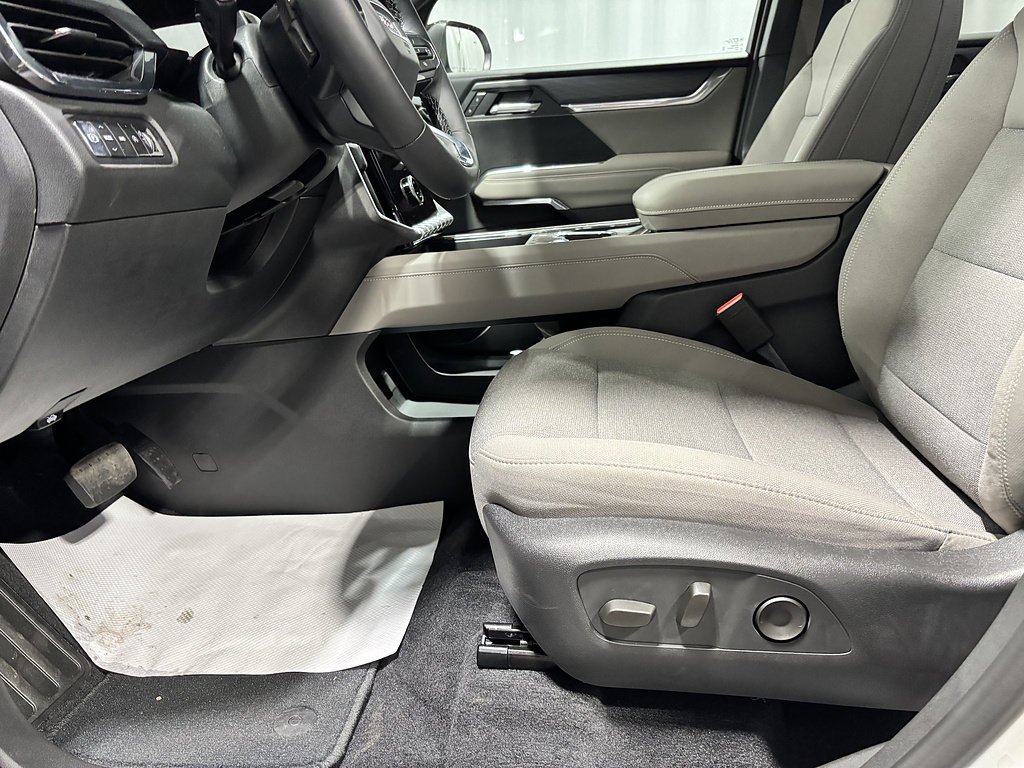 2026 GMC Acadia Elevation - Photo 8