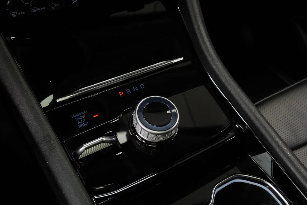 Used 2023 Black Jeep Limited image 40