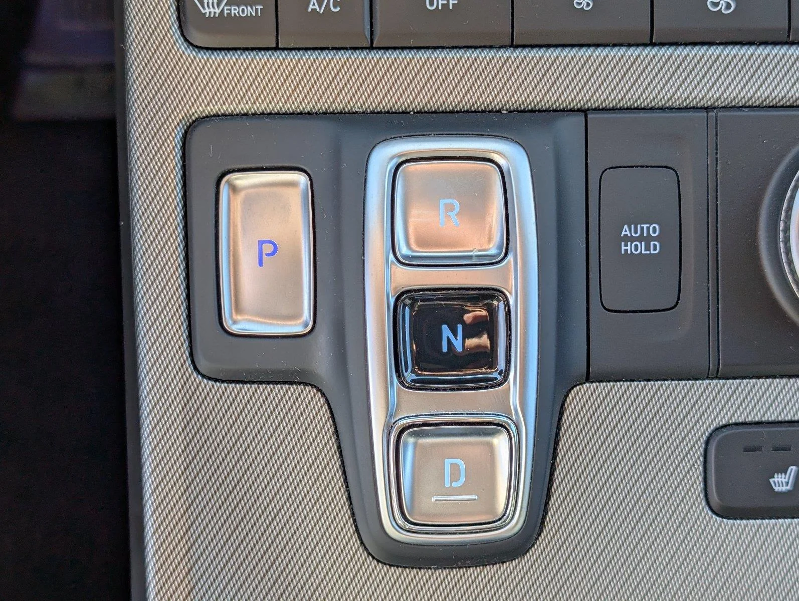 Used 2025 Abyss Black Pearl Hyundai SEL image 25