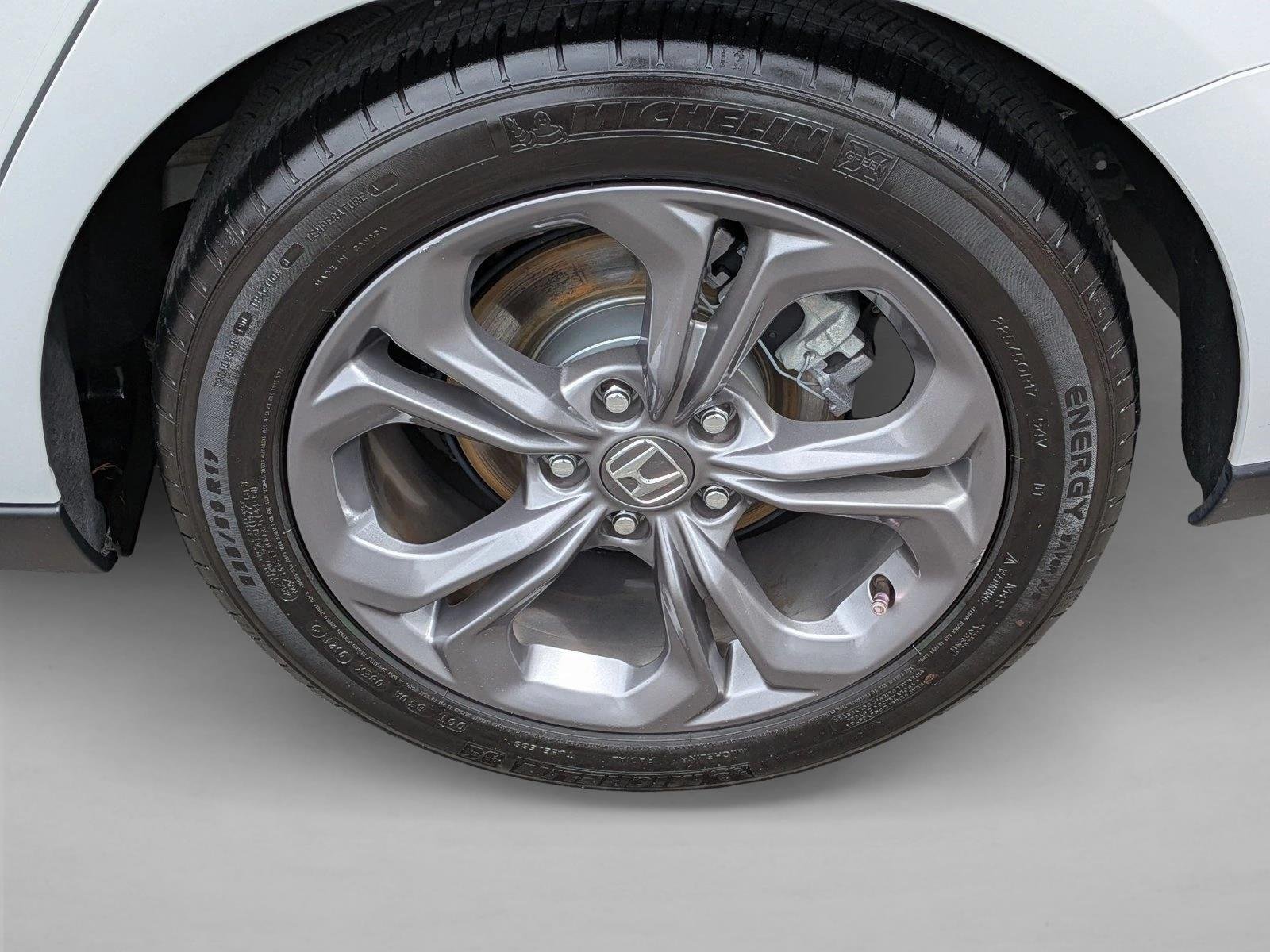 Used 2024 Platinum White Pearl Honda EX image 22