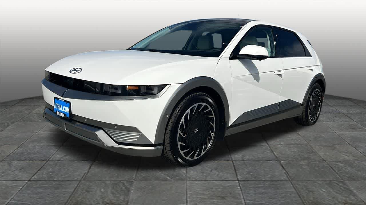 Certified Used 2023 Atlas White Hyundai Limited image 1