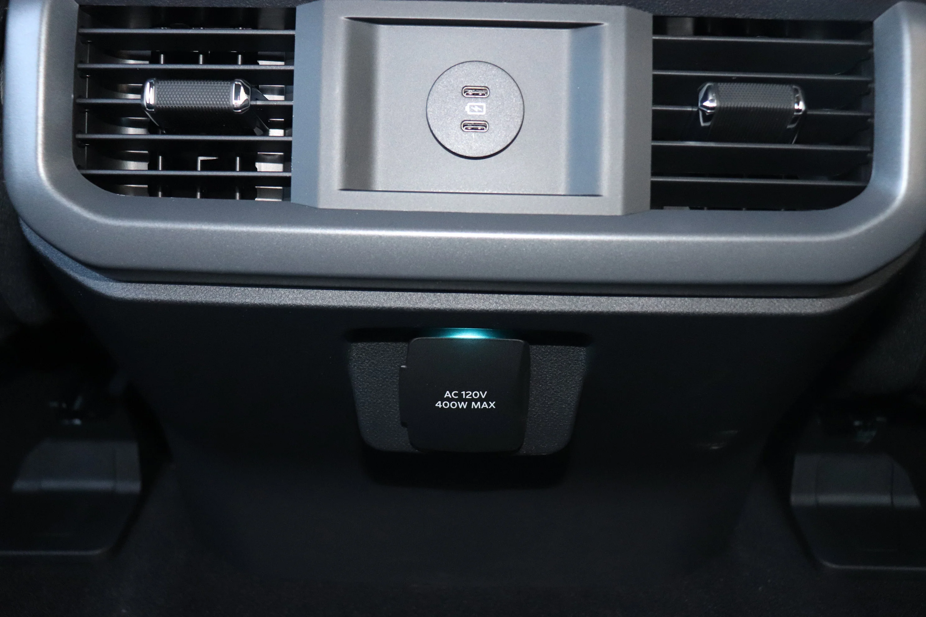 New 2026 CARBONIZED GREY METALLIC Ford XLT image 20