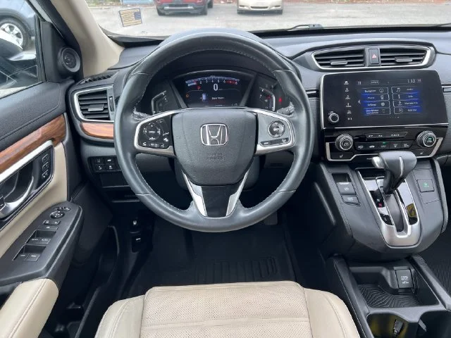 Used 2019 Platinum White Pearl Honda Touring image 17