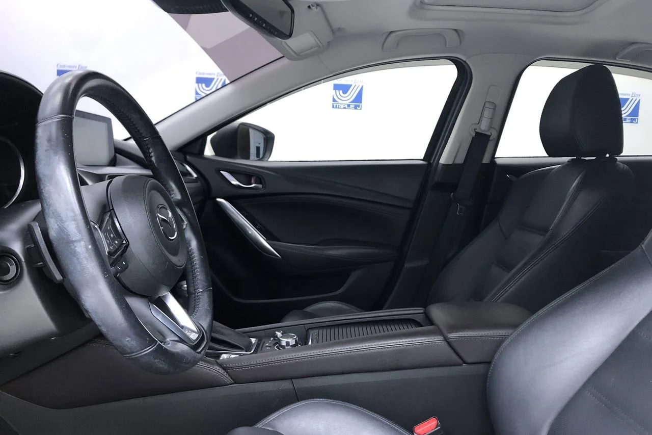 Used 2017 Snowflake White Pearl Mazda Grand Touring image 12