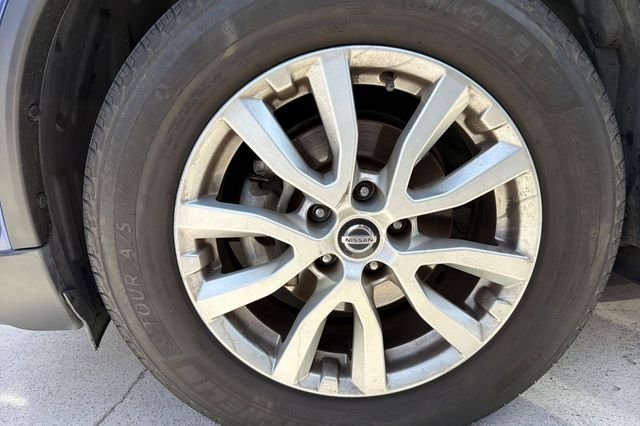 Used 2018 Caspian Blue Nissan SV image 5