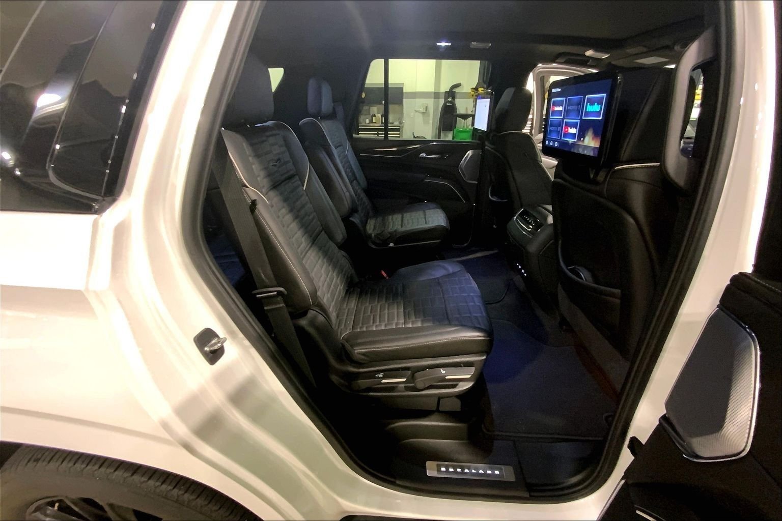 Used 2024 Crystal White Cadillac Sport Platinum image 19