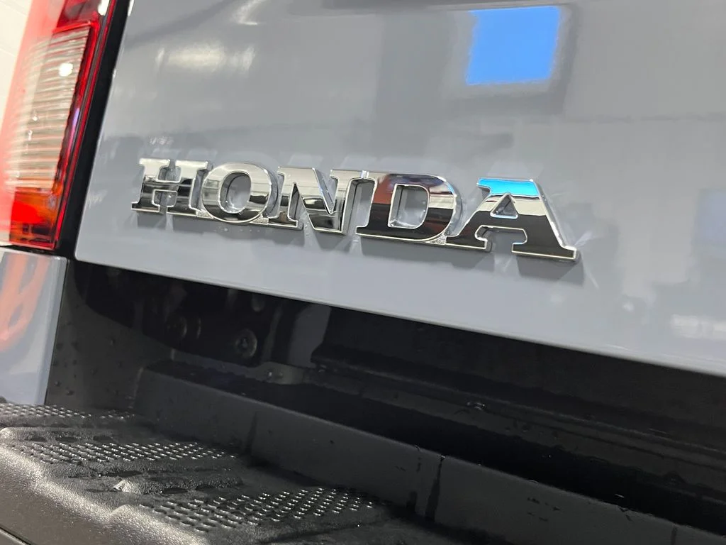 New 2026 Sonic Gray Pearl Honda Black Edition image 5