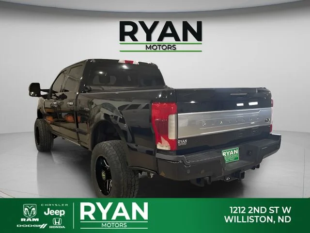 Used 2017 Black Ford Platinum image 5